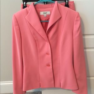 Le Suit Skirt Suit size 6